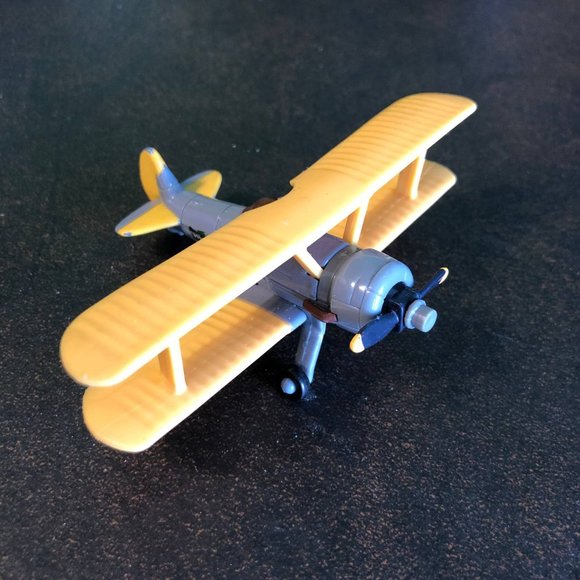 Disney Pixar Cars Diecast Biplane Vitaminamulch - Picture 1 of 5